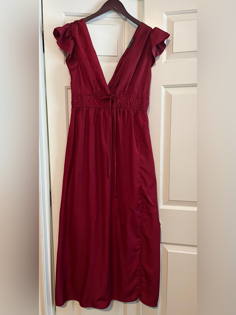 SHEIN Burgundy Red Maxi Dress with V-Neck & Flutter Sleeves Size Medium